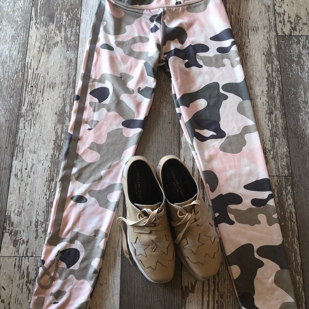 Victoria Secret MINK PINK camouflage leggings